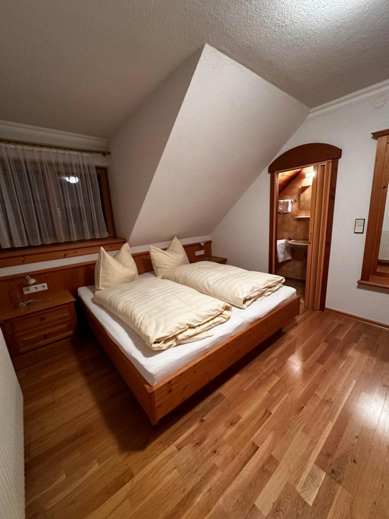 Kloeckhof Farm stay Aich (Styria)